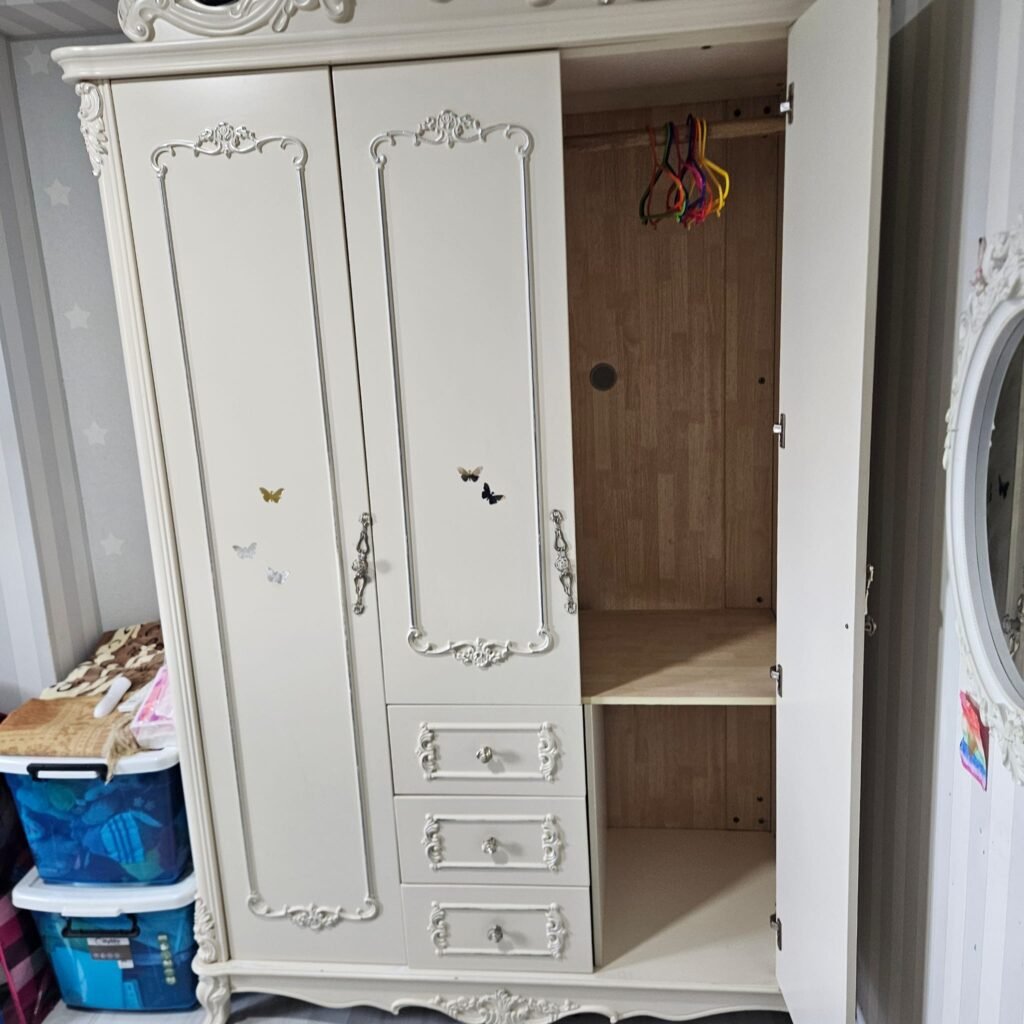 Wardrobe disposal singapore